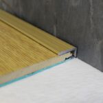 Trojan A31 Self-Adhesive Angle Edge 25x8mm - Natural Oak, 8m